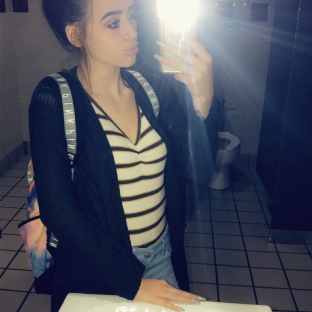 🌻Stripped tee